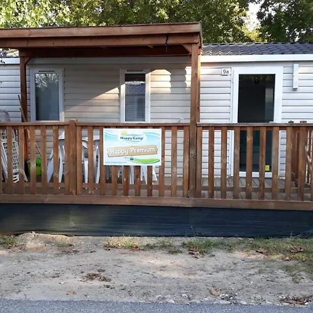 Üdülőpark Happy Camp Mobile Homes In Park Umag 4*
