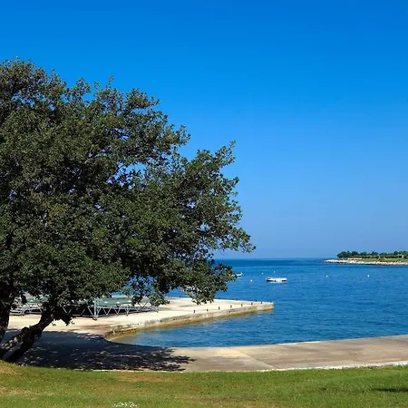 Happy Camp Mobile Homes In Park Umag 4* Karigador