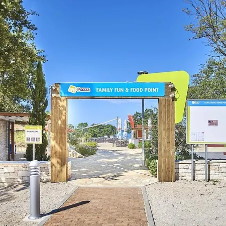 홀리데이파크 Happy Camp Mobile Homes In Park Umag 카리가도르