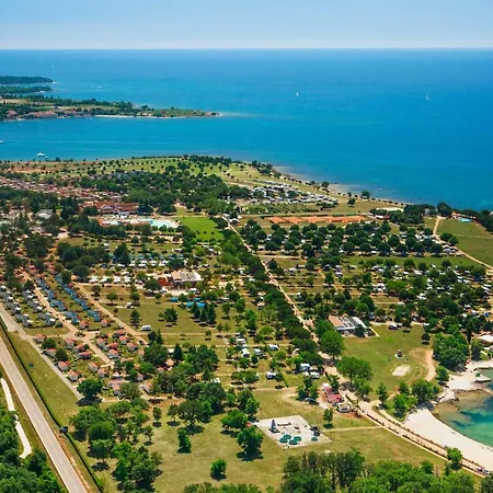 Happy Camp Mobile Homes In Park Umag