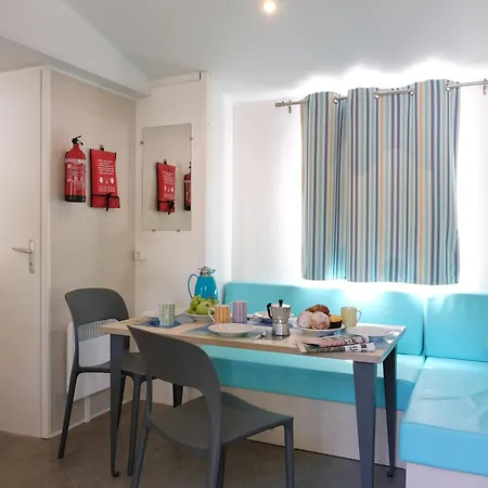 Happy Camp Mobile Homes In Park Umag Karigador
