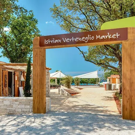 Ferienpark Happy Camp Mobile Homes In Park Umag Karigador